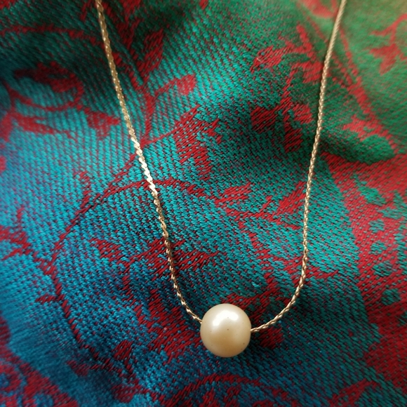 Relisted -Vintage Vendome single pearl necklace white and gold tone solitaire - Picture 9 of 17